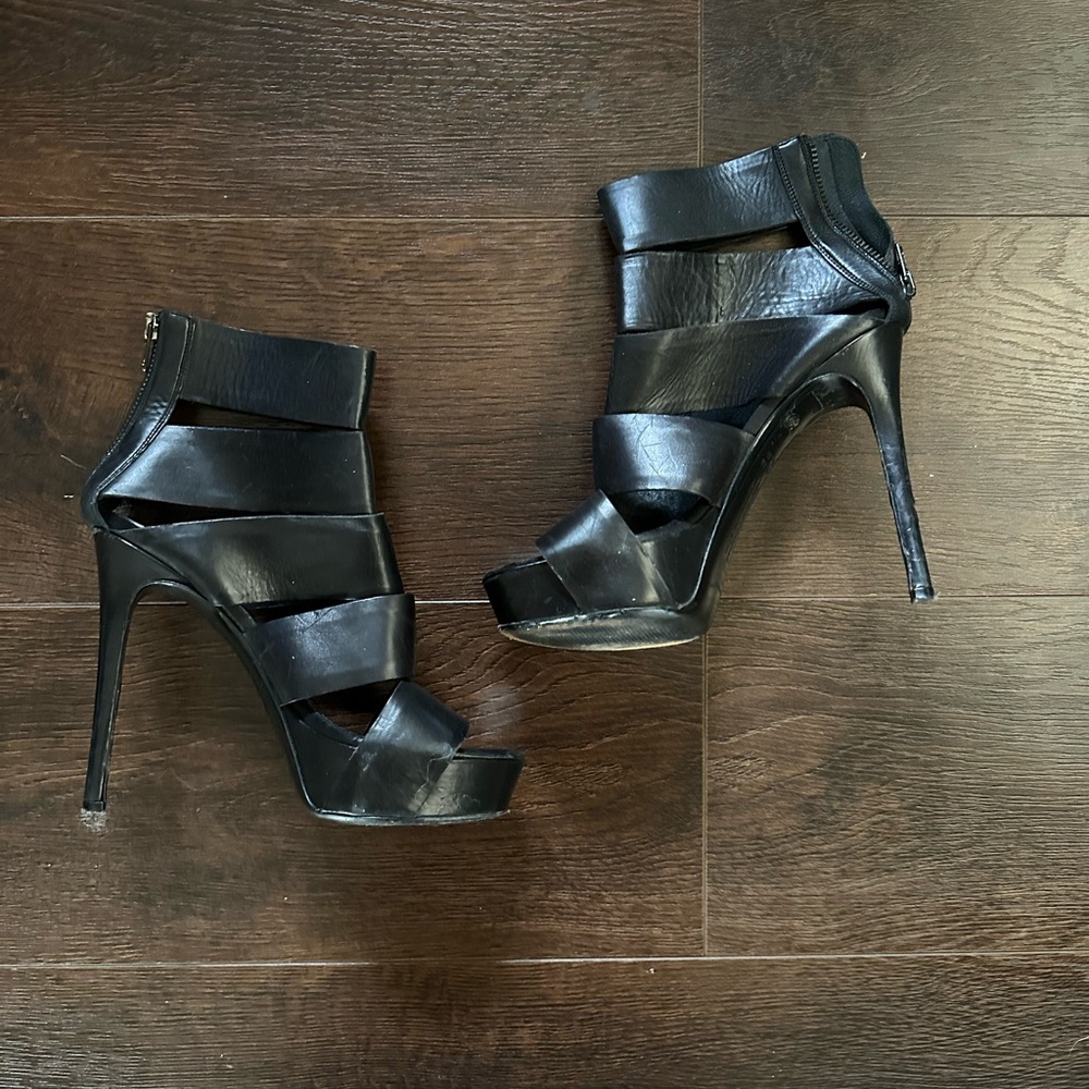 Vera Wang Lavender Heels